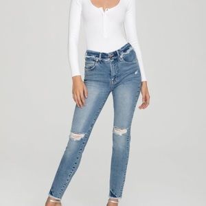 Good American Good Legs Frayed Jeans in Blue612